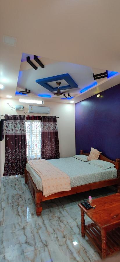 Akash Homestay Хампи Экстерьер фото