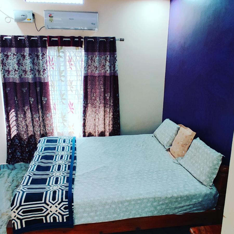 Akash Homestay Хампи Экстерьер фото
