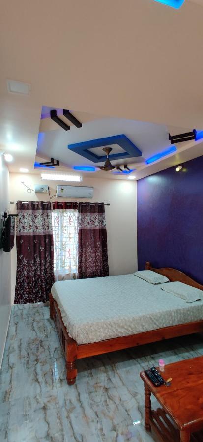 Akash Homestay Хампи Экстерьер фото